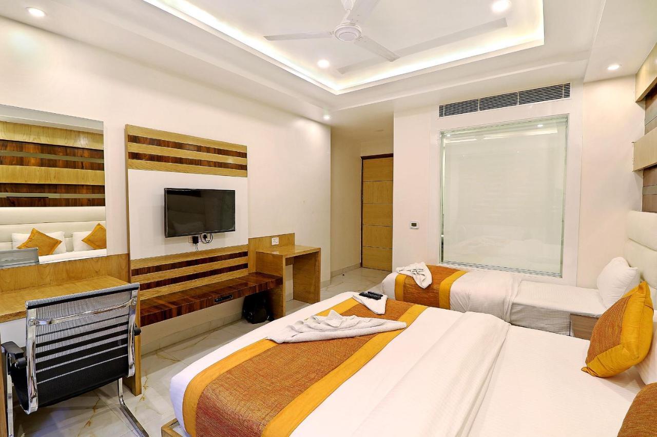 Hotel York Legacy -3 Minutes Walk From New Delhi Railway Station 'The 5 Star Ambience' Newly Built エクステリア 写真